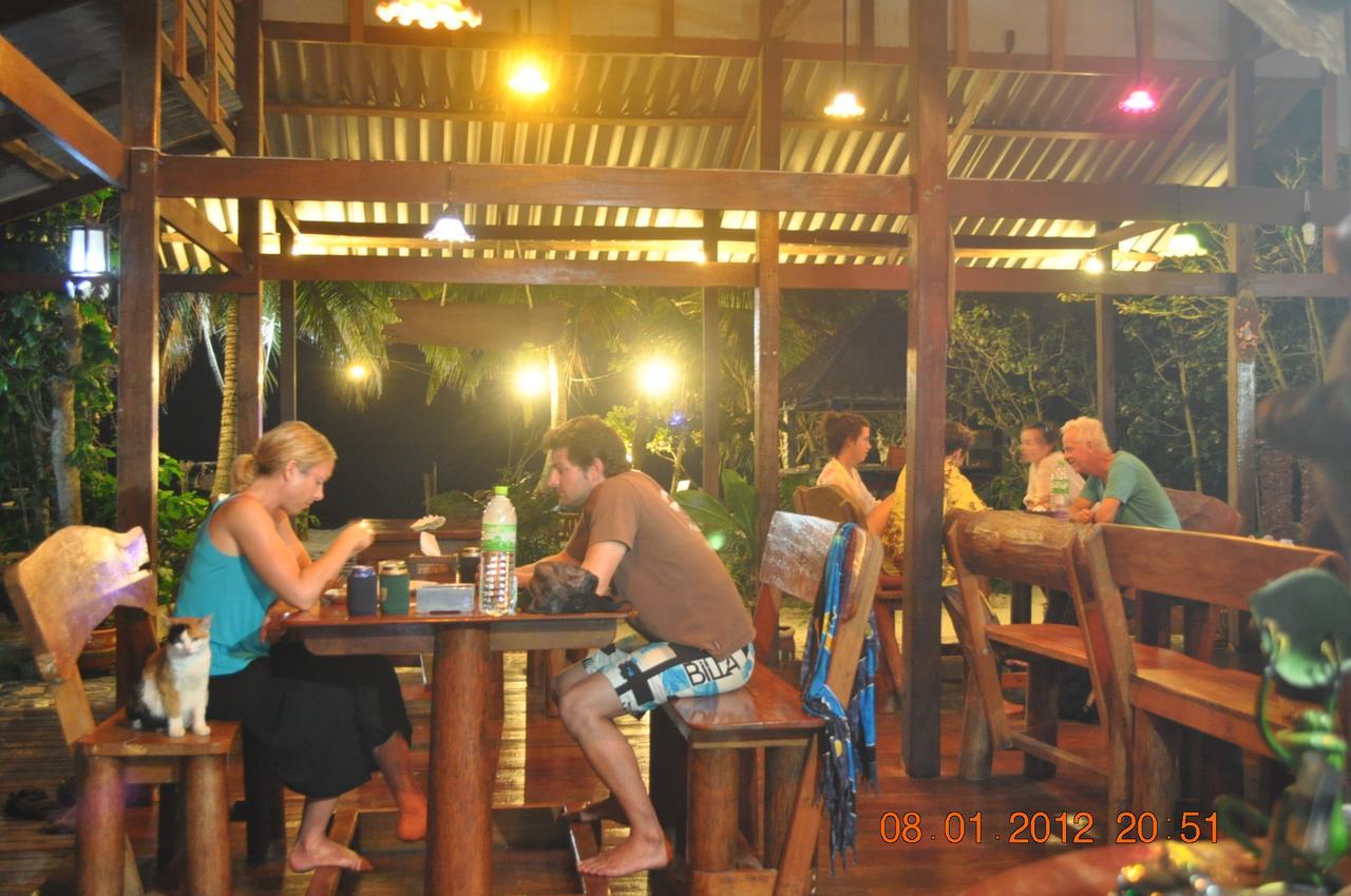 Frog Garden Hut Hotel Koh Phayam Bagian luar foto